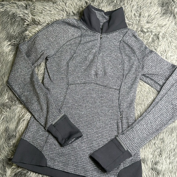 lululemon athletica Jackets & Blazers - Lululemon 1/2 Zip Pullover in heathered harringbone black EUC
